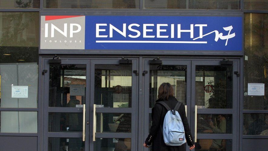 Entrance of INP ENSEEIHT, Toulouse